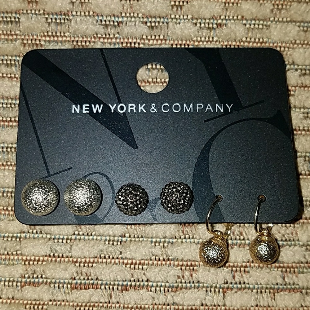 New York and Co. Earings. Never worn!
